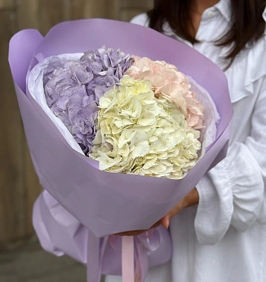 Букет "Облачко гортензий"